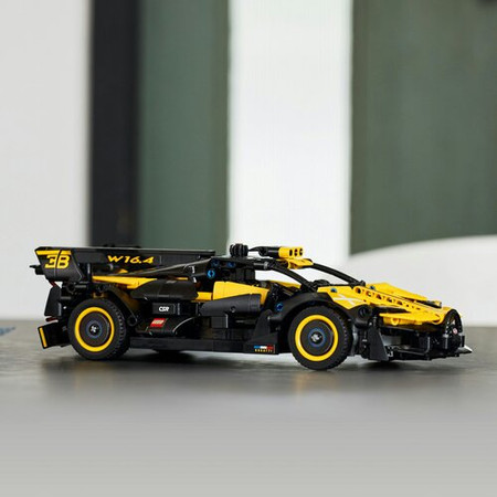 LEGO Technic Samochód Wyścigowy Bolid Bugatti 42151