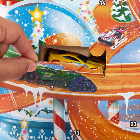Hot Wheels Kalendarz adwentowy 8 autek 16 akcesoriów 24 okienka