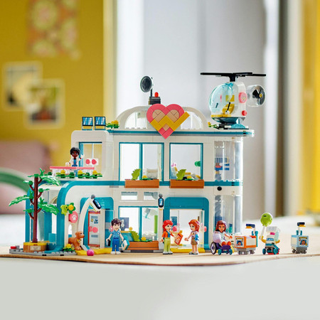 LEGO Friends 42621 Szpital Duży Zestaw Helikopter Oddział Położniczy Winda