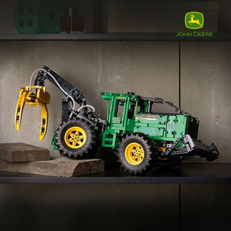 LEGO Technic 42157 Ciągnik leśny John Deere 948L-II