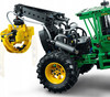 LEGO Technic 42157 Ciągnik leśny John Deere 948L-II