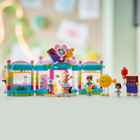 LEGO Friends 42649 Sklep ze słodyczami w mieście Heartlake Cukierkami