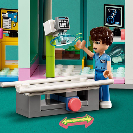 LEGO Friends 42621 Szpital Duży Zestaw Helikopter Oddział Położniczy Winda