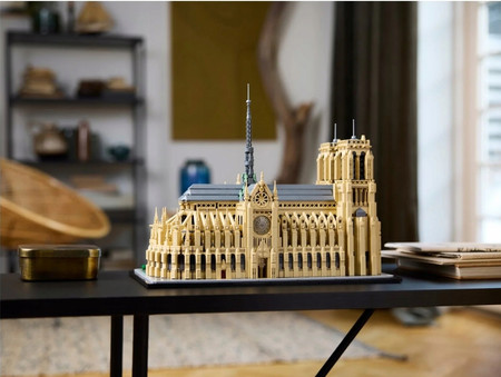 LEGO Architecture Notre-Dame w Paryżu 21061