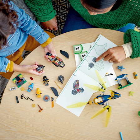 LEGO Ninjago Nya i Arin - bitwa na grzbiecie małego smoka 71798