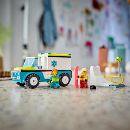 LEGO City 60403 Karetka i snowboardzista Ambulans