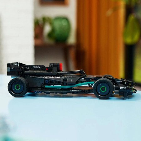 OUTLET Lego Technic 42165 Samochód Mercedes AMG F1 W14 E Napęd Pull-back Auto