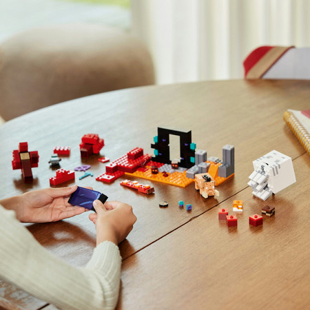 LEGO Minecraft Portal do Netheru 21255 Wojownik Orków Strzelający GHAST